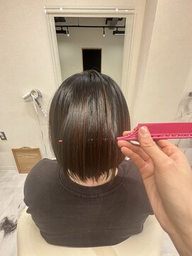 レディオ ザ イシン(LeDio the ISIN) 髪質改善/白髪染め/白髪ぼかし/縮毛正/ヘッドスパ 【星川】