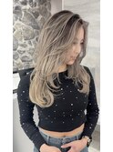 海外レイヤーカット×バレイヤージュカラー