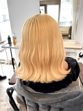 リーラ(Lila) キッズカラー★抜きっぱなしブロンドヘア