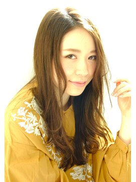 カフィカ(cafika) ☆cafika☆箕面　セミロング×イエローアッシュ