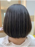 自然に収まるサラサラボブ