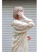 オンヌ(onnu) ミルクティーベージュのボブスタイル