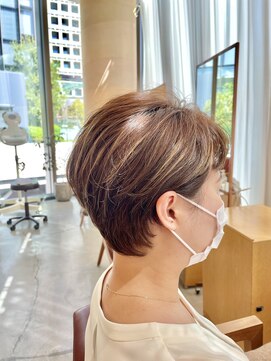 ヒアカアヴェダ 東京ガーデンテラス店(Heaka AVEDA) 大人ハイライトショート【赤阪/20代/30代/40代】