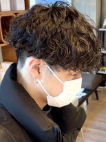 ウェイビーエフティフィフス 横浜西口(WAVEY ft.fifth)&nbsp;波巻きスパイラルパーマメンズマッシュツイストスパイラルパーマ