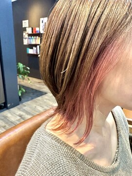 サロン ド ベルダンス(Salon de Belle danse) 外ハネミディアムウルフカット20代30代40代インナーカラー