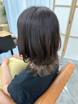 ラベスト バイ セロ 池袋メトロポリタン前(LOVEST by CERO) チラ見せベージュカラー