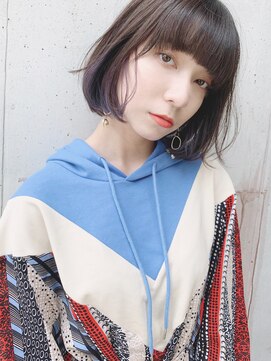 テテ(tete.) イヤリングカラーと合わせた柔らか浮遊感ボブ