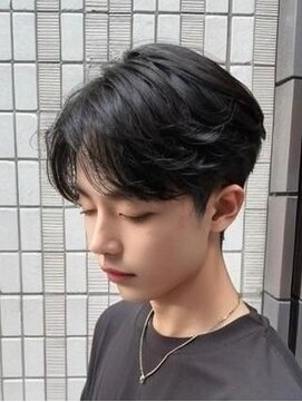 キングオブヘア バイ ノイズ 梅田茶屋町店(KING of hair by NOISM) センターパートパーマメンズウルフカットメンズ髪型ヘアスタイル