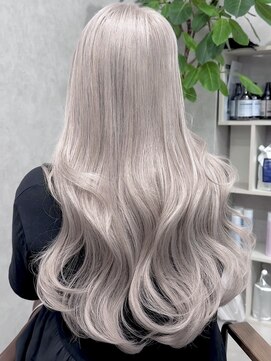 ロウル 渋谷(LOWRL) ホワイトグレージュ/ブリーチ/エクステ/渋谷