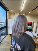 ハイライトカラーミルクティーベージュレイヤーカット