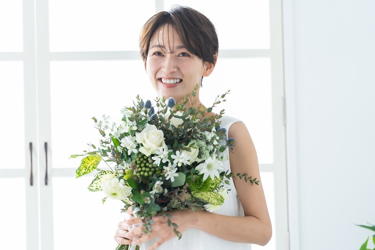 ご新規様限定！土日祝日の抗酸化オーガニック根元染め￥2400　※指名不可　