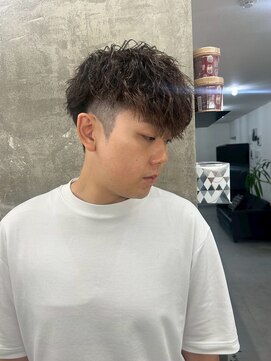 メンズサロン キング 心斎橋店(Men’s salon K!ng) ホワイトメッシュ/ツイスト/ツイスパ/パーマ/メンズ/眉毛/心斎橋