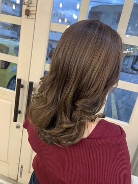 ヘアアンドメイクグラチア(HAIR and MAKE GRATIAE) ハイトーン大人艶髪カラー