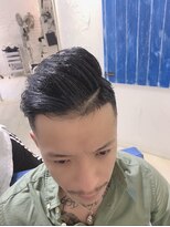 ウーロス(uros.)&nbsp;フェードカット