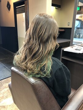 ナトゥーラ 岐阜(Natura) グレージュインナーグリーン