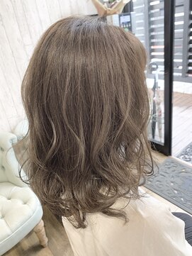 リリィ(Lily) オリーブアッシュカラー