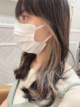 ロンド 銀座(Lond) ワンポイントで垢抜け★ミルクティーインナーカラー【春日美月】