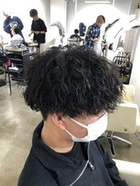 オーシャントーキョー(OCEAN TOKYO)&nbsp;波巻きマッシュ(刈り上げツーブロック黒髪パーマ)