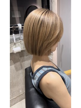 チル(CHILL) 【Meg～chill松山～】シャドールーツベージュ