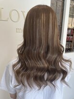 ラビスモア(Lovis moa)&nbsp;魅力倍増カール/セミディ/シアーカラー/ダークアッシュ/姫カット