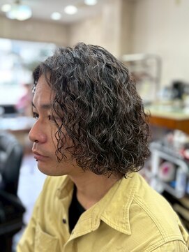 理容 鮎川 個性派ソバージュ