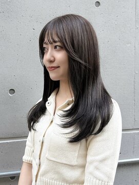 メロウ 神戸三宮(mellow) レイヤーカット