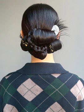 ナカオコアフュール(NAKAO COIFFURE) ヘアセット カチモリ風お団子アレンジ アップ 編み込み