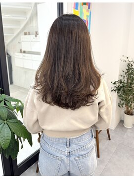 エブリ(evri) レイヤーカット　ワンカール　顔まわりカット　髪質改善　前髪