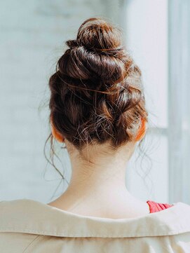 イコール バイ プロデュース 町田駅前店(equal by Produce) 休日お団子アレンジ[学割U24][町田/町田駅]