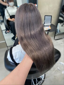 ジーニーホリエ(Geniee horie) Geniee horie 【艶髪×アッシュグレージュ】