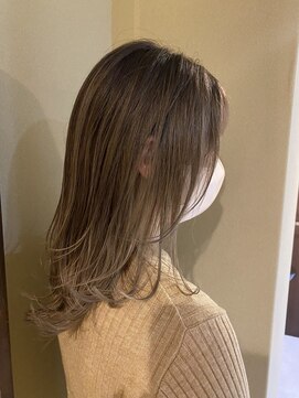 ゼン(Zen.) ハイライトたっぷり透明感ベージュ