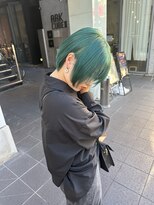 ロンド レア 天神大名店(Lond Le’a)&nbsp;ダブルカラーグリーンショートヘアケアブリーチハイトーン韓国