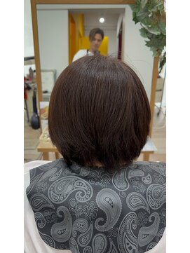 プシュケ(PSYCHE) ミニマルボブ髪質改善縮毛矯正ストレート暗髪ツヤ髪深みレッド