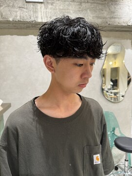 ゼスト リル 新宿(ZEST lill) 塩澤太一 シャドウパーマ マッシュパーマ くせ毛風 韓国風 新宿