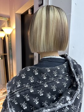 ルーヴェ(LOWE) 首元すっきりボブ×デザインカラー