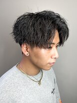 センターパート波巻きパーマスパイラルパーマツイストスパイラル
