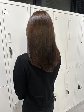 ノウハウ キョウト(KNOWHOW kyoto) ツヤツヤなブラウンカラーで柔らかい印象に♪