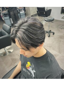 コア 新宿(CORE) ブラック×シルバー