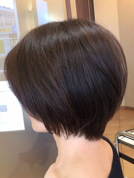 レターウッド(LETTER WOOD) ショートボブ