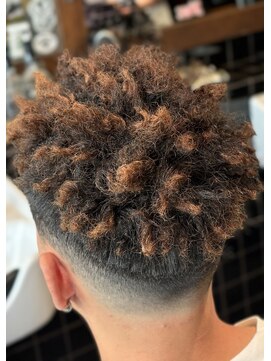 エルエー バーバーショップ 草津店(L.A BARBERSHOP) 店長【橋本】スパイキーアフロ