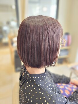 ビフィーノ イーリス 川西店(bifino iris) pinkbrownで切りっぱなしボブ