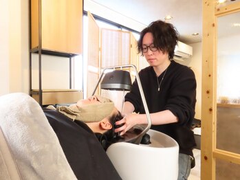 ミナト(Minato)の写真/極上の癒しを求める方に。ヘッドスパで話題の頭浸浴！頭皮のコリをほぐし、髪の芯から健やかに。