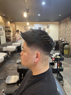 バーバーショップ ネオ セカンド(BARBERSHOP NEO2nd) フェザーアップ