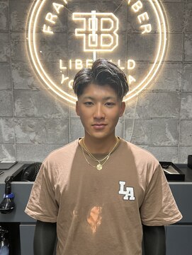 フランクスバーバーリベラルド 横浜(FRANK'S BARBER LIBERALD) フェードアップバングスタイル S