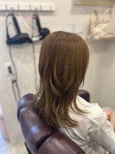レーヴ(REVE) イルミナカラーのオリーブグレージュ