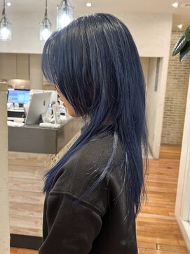 ビアンカ カマクラ(bianca) 《ハッシュカット×ブルー》