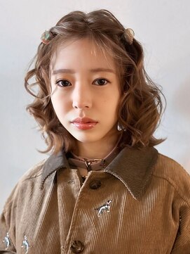 ショート ボブ ブリーチなしダブルカラー ヘーゼルベージュ 10代