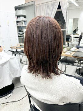 テラス トヨタ(Telasu Toyota) 外ハネレイヤーボブとピンクベージュカラー◎