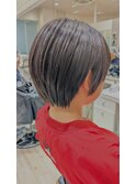 大人女性の似合わせカット◎艶感グレージュ×美フォルムショート