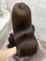 ラビス(Lovis) 黒髪カタログ/ボブルフ/ネビージュ/小顔に見せるヘア/ワンレン